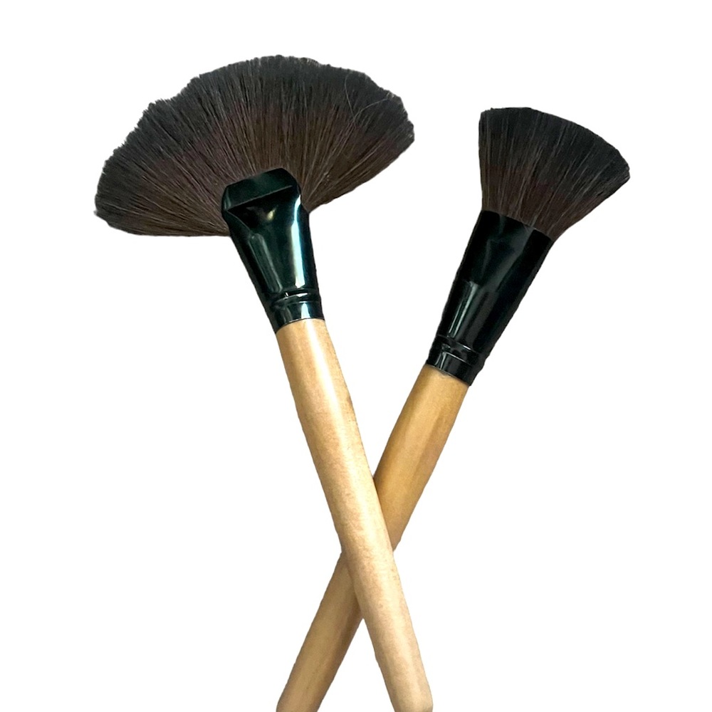 Makeup brushes